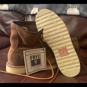 Brown Leather Frye shoe (women’s size 7)